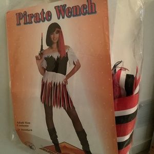 Women’s Pirate Wench Costume
